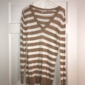 Khaki and white long sleeves,  old navy sweater. Size large